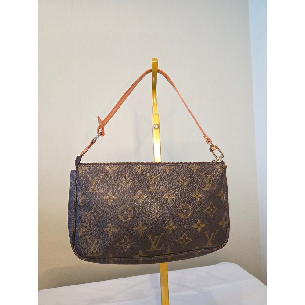 SOLD Louis Vuitton Monogram Pochette Accessoires w/ Original Strap Shoulder